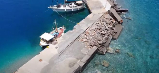 Μαρνέρης: &quot;Κάθε ημέρα με θαλασσοταραχή οι ρωγμές στον προσήνεμο μώλο του λιμανιού Πλάκας Λεωνιδίου μεγαλώνουν&quot;