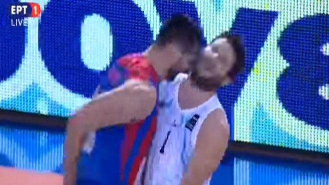 &Mu;&epsilon;&gamma;ά&lambda;&eta; έ&nu;&tau;&alpha;&sigma;&eta;, &xi;ύ&lambda;&omicron; &kappa;&alpha;&iota; ... &kappa;&omicron;&upsilon;&tau;&omicron;&upsilon;&lambda;&iota;ά &sigma;&epsilon; &alpha;&gamma;ώ&nu;&alpha; &tau;&eta;&sigmaf; &Alpha;1! (vd)