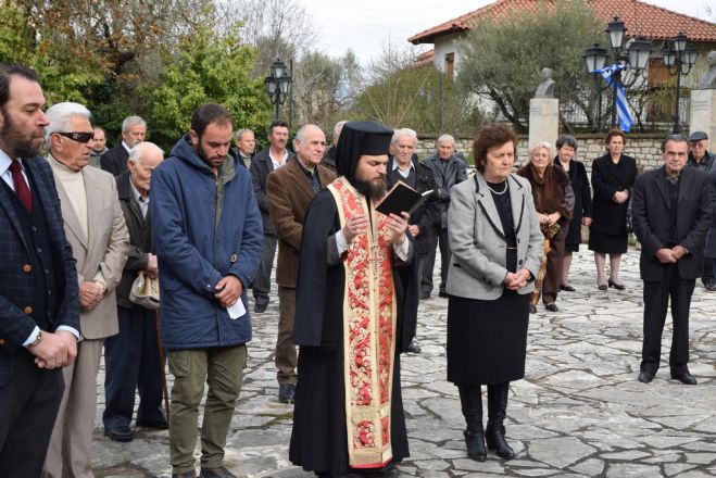 Γορτύνια | Κατάθεση στεφάνων στο Μνημείο των Πεσόντων στο Θεόκτιστο (vd)