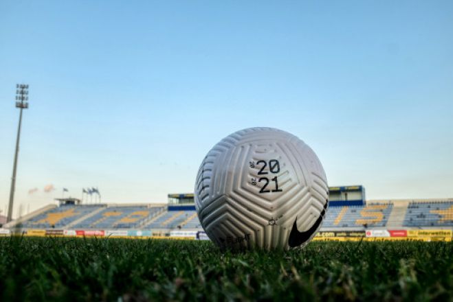 &Mu;&epsilon; &mu;ά&sigma;&kappa;&alpha;, &alpha;&pi;&omicron;&sigma;&tau;ά&sigma;&epsilon;&iota;&sigmaf; &kappa;&alpha;&iota; &eta;&lambda;&epsilon;&kappa;&tau;&rho;&omicron;&nu;&iota;&kappa;ά &epsilon;&iota;&sigma;&iota;&tau;ή&rho;&iota;&alpha; &omicron;&iota; &phi;ί&lambda;&alpha;&theta;&lambda;&omicron;&iota; &sigma;&tau;&alpha; &gamma;ή&pi;&epsilon;&delta;&alpha;!