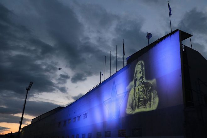 &Eta; &mu;&omicron;&rho;&phi;&eta;́ &tau;&omicron;&upsilon; &Gamma;&epsilon;́&rho;&omicron;&upsilon; &tau;&omicron;&upsilon; &Mu;&omicron;&rho;&iota;&alpha;́ &sigma;&tau;&omicron; "&Theta;&epsilon;&omicron;́&delta;&omega;&rho;&omicron;&sigmaf; &Kappa;&omicron;&lambda;&omicron;&kappa;&omicron;&tau;&rho;&omega;́&nu;&eta;&sigmaf;" (&epsilon;&iota;&kappa;ό&nu;&epsilon;&sigmaf;)