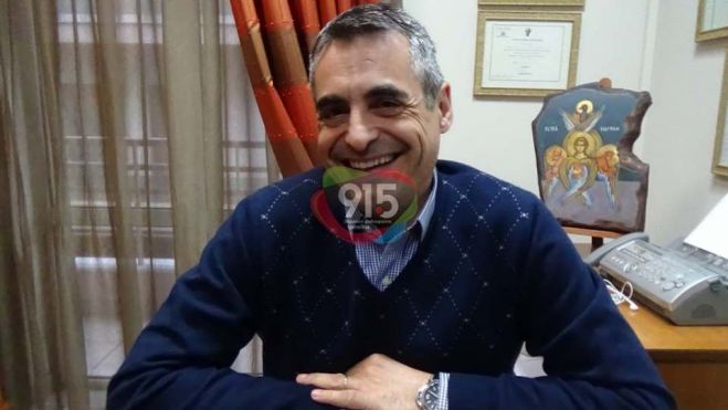 &Kappa;. &Tau;&zeta;&iota;&omicron;ύ&mu;&eta;&sigmaf;: "&Alpha;&nu;ί&kappa;&alpha;&nu;&eta; &kappa;&alpha;&iota; &sigma;&pi;ά&tau;&alpha;&lambda;&eta; &eta; &delta;&eta;&mu;&omicron;&tau;&iota;&kappa;ή &alpha;&rho;&chi;ή &Pi;&alpha;&upsilon;&lambda;ή" (vd)