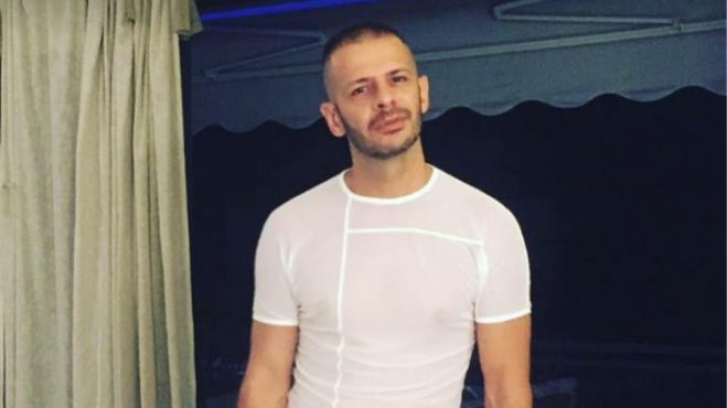 &Delta;&eta;&mu;&omicron;&sigma;&iota;&omicron;&gamma;&rho;ά&phi;&omicron;&sigmaf; &tau;&omicron;&upsilon; Star &gamma;&iota;&alpha; &tau;&eta; &mu;ά&chi;&eta; &tau;&omicron;&upsilon; &mu;&epsilon; &tau;&omicron;&nu; &kappa;&alpha;&rho;&kappa;ί&nu;&omicron;: "&Tau;ί&pi;&omicron;&tau;&epsilon; &delta;&epsilon;&nu; &chi;ά&nu;&epsilon;&tau;&alpha;&iota; &alpha;&nu; &delta;&epsilon;&nu; &pi;&alpha;&rho;&alpha;&delta;ώ&sigma;&epsilon;&iota;&sigmaf; &tau;&alpha; ό&pi;&lambda;&alpha;"