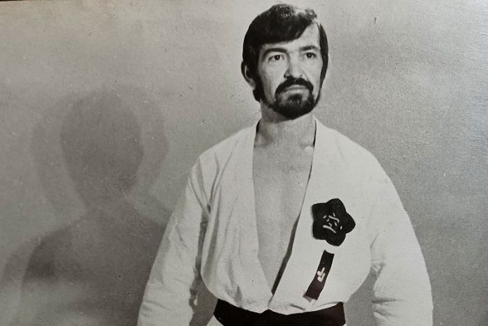 "Έ&phi;&upsilon;&gamma;&epsilon;" &alpha;&pi;ό &tau;&eta; &zeta;&omega;ή &omicron; ά&nu;&theta;&rho;&omega;&pi;&omicron;&sigmaf; &pi;&omicron;&upsilon; έ&phi;&epsilon;&rho;&epsilon; &tau;&omicron; &Tau;&zeta;&omicron;ύ&nu;&tau;&omicron; &sigma;&tau;&eta;&nu; &Tau;&rho;ί&pi;&omicron;&lambda;&eta;