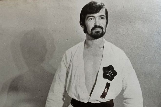 "Έ&phi;&upsilon;&gamma;&epsilon;" &alpha;&pi;ό &tau;&eta; &zeta;&omega;ή &omicron; ά&nu;&theta;&rho;&omega;&pi;&omicron;&sigmaf; &pi;&omicron;&upsilon; έ&phi;&epsilon;&rho;&epsilon; &tau;&omicron; &Tau;&zeta;&omicron;ύ&nu;&tau;&omicron; &sigma;&tau;&eta;&nu; &Tau;&rho;ί&pi;&omicron;&lambda;&eta;