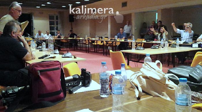 Χαμός για την ΚΕΔΗΤ στο Συμβούλιο – Αναφορές σε «σκάνδαλο», «ποινικά αδικήματα» και «χρήματα που φαγώθηκαν»!