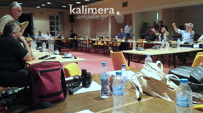 Χαμός για την ΚΕΔΗΤ στο Συμβούλιο – Αναφορές σε «σκάνδαλο», «ποινικά αδικήματα» και «χρήματα που φαγώθηκαν»!