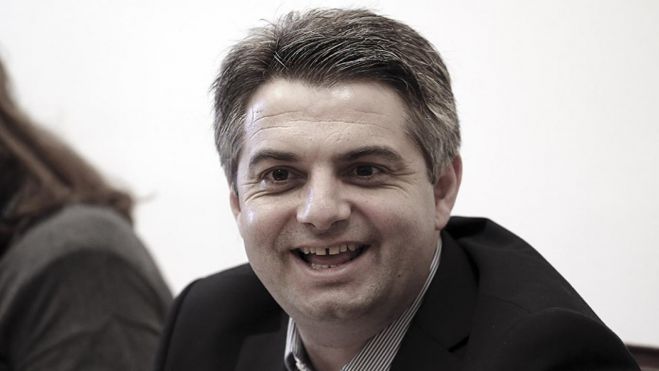 &Omicron;&delta;&upsilon;&sigma;&sigma;έ&alpha;&sigmaf;: "Ή&rho;&theta;&epsilon; &omicron; &Tau;&sigma;ί&pi;&rho;&alpha;&sigmaf; &sigma;&tau;&eta;&nu; &Alpha;&rho;&kappa;&alpha;&delta;ί&alpha; &kappa;&alpha;&iota; έ&pi;&iota;&alpha;&sigma;&epsilon; &phi;&omega;&tau;&iota;ά &tau;&omicron; &Mu;&alpha;ί&nu;&alpha;&lambda;&omicron;. &Tau;ύ&chi;&eta; &beta;&omicron;&upsilon;&nu;ό"!