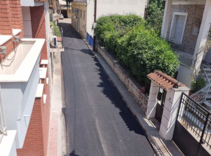 &Tau;&rho;ί&pi;&omicron;&lambda;&eta; | Έ&rho;&gamma;&alpha; &sigma;&tau;&eta;&nu; &omicron;&delta;ό "&Zeta;&alpha;&chi;&alpha;&rho;ί&alpha;" &gamma;&iota;&alpha; &pi;&rho;ώ&tau;&eta; &phi;&omicron;&rho;ά &mu;&epsilon;&tau;ά &tau;&omicron; ... 1977! (vd)