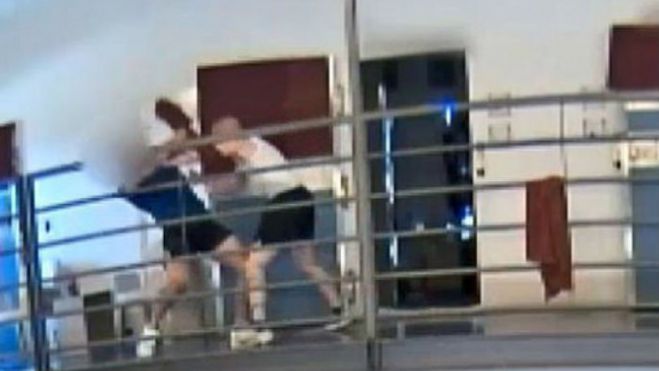 &Tau;&rho;&omicron;&mu;&alpha;&kappa;&tau;&iota;&kappa;ό&sigmaf; &kappa;&alpha;&upsilon;&gamma;ά&sigmaf; &mu;έ&sigma;&alpha; &sigma;&epsilon; &phi;&upsilon;&lambda;&alpha;&kappa;ή &mu;&epsilon; &mu;&alpha;&chi;&alpha;&iota;&rho;ώ&mu;&alpha;&tau;&alpha; (vd)