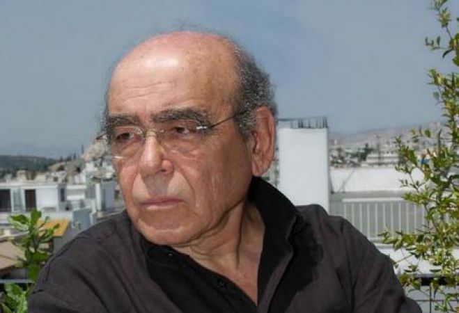 Ο Αρκάς Πρόεδρος της Ακαδημίας Αθηνών δώρισε τη βιβλιοθήκη του στο Πανεπιστήμιο Πατρών