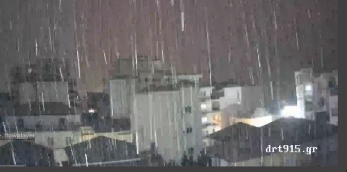 &Iota;&sigma;&chi;&upsilon;&rho;ή &chi;&iota;&omicron;&nu;ό&pi;&tau;&omega;&sigma;&eta; &mu;έ&sigma;&alpha; &sigma;&tau;&eta; &nu;ύ&chi;&tau;&alpha; &sigma;&tau;&eta;&nu; &Tau;&rho;ί&pi;&omicron;&lambda;&eta;!