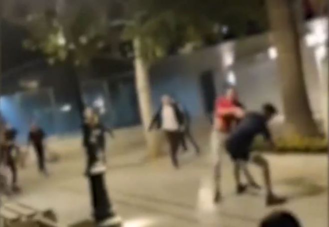 Ά&gamma;&rho;&iota;&alpha; &sigma;&upsilon;&mu;&pi;&lambda;&omicron;&kappa;ή &alpha;&nu;&eta;&lambda;ί&kappa;&omega;&nu; &sigma;&tau;&eta;&nu; &pi;&lambda;&alpha;&tau;&epsilon;ί&alpha; &Sigma;&upsilon;&nu;&tau;ά&gamma;&mu;&alpha;&tau;&omicron;&sigmaf; (vd)