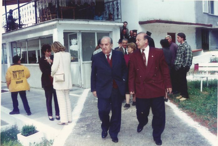 &Omicron; &Delta;&eta;&mu;&omicron;&sigma;&theta;έ&nu;&eta;&sigmaf; &delta;&epsilon;&nu; &xi;έ&chi;&alpha;&sigma;&epsilon; &tau;&omicron;&nu; &Beta;&alpha;&gamma;&gamma;έ&lambda;&eta; &Gamma;&iota;&alpha;&nu;&nu;ό&pi;&omicron;&upsilon;&lambda;&omicron; ...