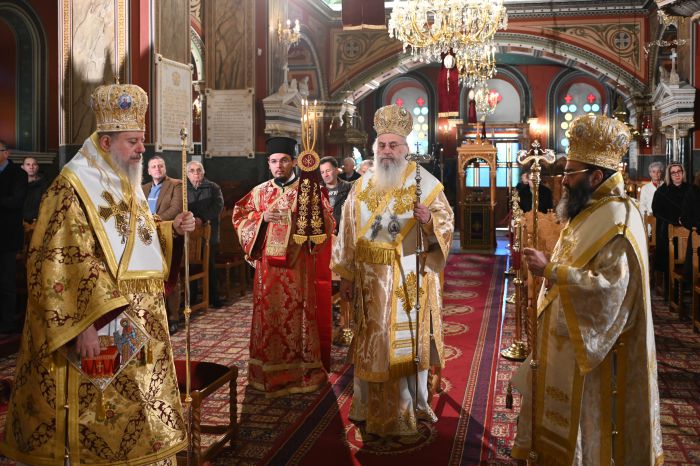 &Mu;&epsilon; &lambda;&alpha;&mu;&pi;&rho;ό&tau;&eta;&tau;&alpha; &pi;&alpha;&nu;&eta;&gamma;ύ&rho;&iota;&sigma;&epsilon; &omicron; &Mu;&eta;&tau;&rho;&omicron;&pi;&omicron;&lambda;&iota;&tau;&iota;&kappa;ό&sigmaf; &Iota;&epsilon;&rho;ό&sigmaf; &Nu;&alpha;ό&sigmaf; &Alpha;&gamma;ί&omicron;&upsilon; &Beta;&alpha;&sigma;&iota;&lambda;&epsilon;ί&omicron;&upsilon; &Tau;&rho;ί&pi;&omicron;&lambda;&eta;&sigmaf; (&epsilon;&iota;&kappa;ό&nu;&epsilon;&sigmaf;)