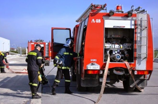 Φωτιά έπιασε σε σπίτι στο Κορακοβούνι