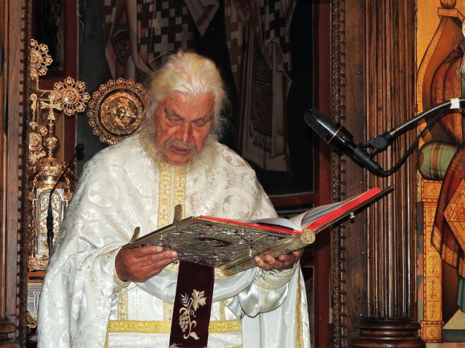 &Epsilon;&kappa;&omicron;&iota;&mu;ή&theta;&eta; &omicron; &Iota;&epsilon;&rho;έ&alpha;&sigmaf; &tau;&eta;&sigmaf; &Beta;&lambda;&alpha;&chi;έ&rho;&nu;&alpha;&sigmaf; &pi;. &Mu;&alpha;&tau;&theta;&alpha;ί&omicron;&sigmaf; &Alpha;&rho;&beta;&alpha;&nu;ί&tau;&eta;&sigmaf;