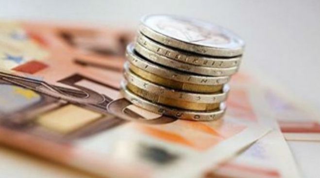 &Rho;&upsilon;&theta;&mu;ί&sigma;&epsilon;&iota;&sigmaf; &delta;&alpha;&nu;&epsilon;ί&omega;&nu;: 16 &epsilon;&rho;&omega;&tau;ή&sigma;&epsilon;&iota;&sigmaf; &kappa;&alpha;&iota; &alpha;&pi;&alpha;&nu;&tau;ή&sigma;&epsilon;&iota;&sigmaf; &gamma;&iota;&alpha; &tau;&iota;&sigmaf; &laquo;&epsilon;ύ&lambda;&omicron;&gamma;&epsilon;&sigmaf; &delta;&alpha;&pi;ά&nu;&epsilon;&sigmaf; &delta;&iota;&alpha;&beta;ί&omega;&sigma;&eta;&sigmaf;&raquo;