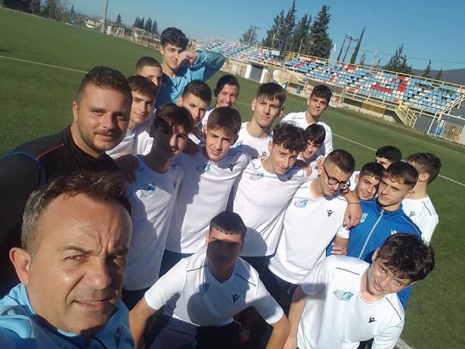 &Alpha;&nu;&alpha;&beta;&lambda;ή&theta;&eta;&kappa;&alpha;&nu; &omicron;&iota; &alpha;&gamma;ώ&nu;&epsilon;&sigmaf; &tau;&omega;&nu; &Mu;&iota;&kappa;&tau;ώ&nu; &Alpha;&rho;&kappa;&alpha;&delta;ί&alpha;&sigmaf;