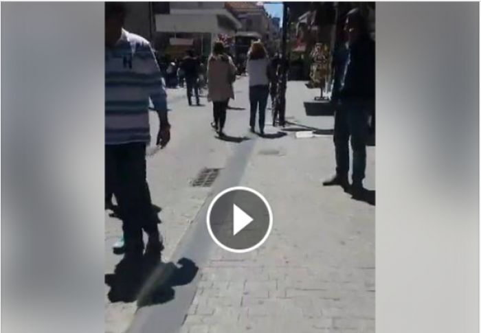 Μ. Σάββατο: "Πλημμύρισε" με κόσμο το κέντρο της Τρίπολης! (vd)