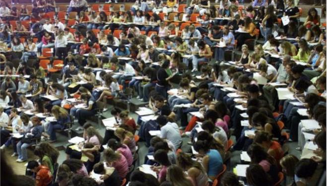 &Phi;&omicron;&iota;&tau;&eta;&tau;έ&sigmaf;: &Pi;&iota;&omicron; &alpha;&pi;&lambda;ή &eta; &epsilon;&gamma;&gamma;&rho;&alpha;&phi;ή &sigma;&epsilon; &Alpha;&Epsilon;&Iota;!