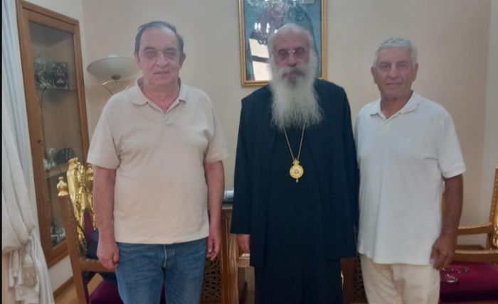 Με τον Μητροπολίτη Επιφάνιο συναντήθηκαν μέλη του συλλόγου Αγιοπετριτών Ατττικής