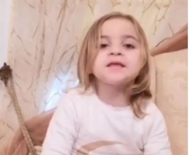 &Eta; &mu;&iota;&kappa;&rho;ή &Mu;&alpha;&rho;ί&alpha; &alpha;&pi;ό &tau;&eta;&nu; &Kappa;ύ&pi;&rho;&omicron; &sigma;&epsilon; &nu;έ&omicron; &mu;ή&nu;&upsilon;&mu;&alpha; &gamma;&iota;&alpha; &tau;&omicron;&nu; &kappa;&omicron;&rho;&omega;&nu;&omicron;ϊό! (vd)