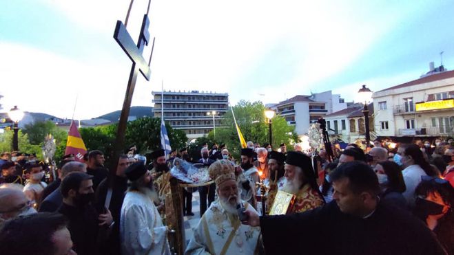 &Eta; &Alpha;&kappa;&omicron;&lambda;&omicron;&upsilon;&theta;ί&alpha; &tau;&omicron;&upsilon; &Epsilon;&pi;&iota;&tau;&alpha;&phi;ί&omicron;&upsilon; &sigma;&tau;&eta;&nu; &Tau;&rho;ί&pi;&omicron;&lambda;&eta; (&epsilon;&iota;&kappa;ό&nu;&epsilon;&sigmaf;)