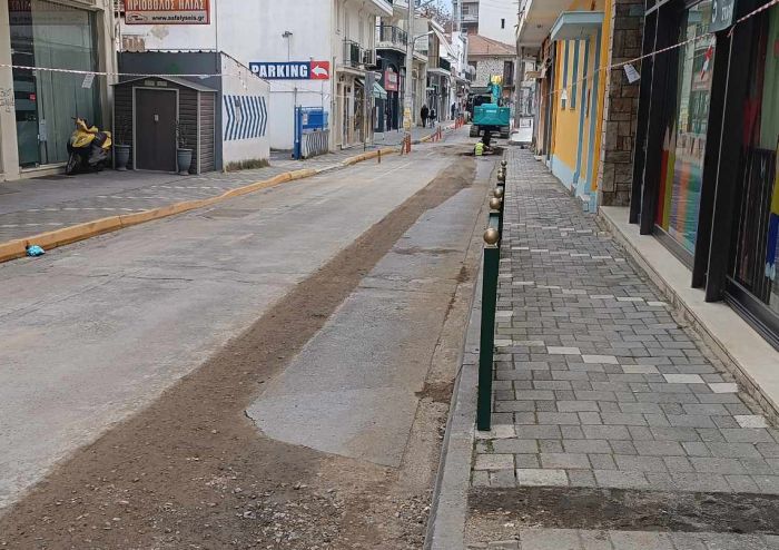 Έργα φυσικού αερίου | Θα παραμείνει κλειστή η &#039;&#039;Αποστολοπούλου&#039;&#039; - Πρέπει να αποακρυνθούν τα οχήματα από το πάρκινγκ κάτω από τη ΔΕΥΑΤ