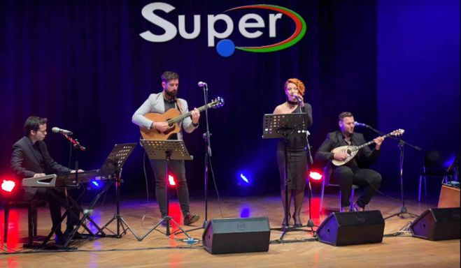 &Alpha;&pi;ό&psi;&epsilon; &sigma;&tau;&iota;&sigmaf; 10.00 &tau;&omicron; &beta;&rho;ά&delta;&upsilon; | &Chi;&rho;&iota;&sigma;&tau;&omicron;ύ&gamma;&epsilon;&nu;&nu;&alpha; &mu;&epsilon; &tau;&omicron; TV Super! (vd)