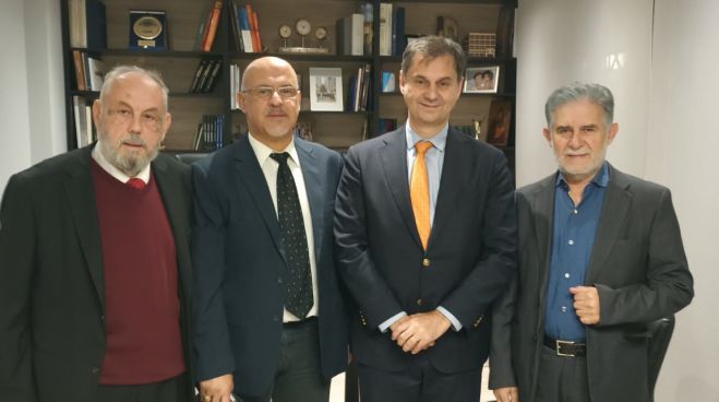 &Eta; &Pi;&alpha;&nu;&alpha;&rho;&kappa;&alpha;&delta;&iota;&kappa;ή &Omicron;&mu;&omicron;&sigma;&pi;&omicron;&nu;&delta;ί&alpha; &Epsilon;&lambda;&lambda;ά&delta;&omicron;&sigmaf; &epsilon;&upsilon;&chi;&alpha;&rho;ί&sigma;&tau;&eta;&sigma;&epsilon; &tau;&omicron;&nu; &Upsilon;&phi;&upsilon;&pi;&omicron;&upsilon;&rho;&gamma;ό &Omicron;&iota;&kappa;&omicron;&nu;&omicron;&mu;&iota;&kappa;ώ&nu;!