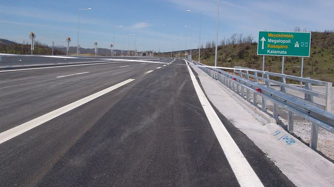 Πετράκος: «Έπρεπε να είχε σταματήσει η είσπραξη των διοδίων από Μεγαλόπολη έως Καλαμάτα»