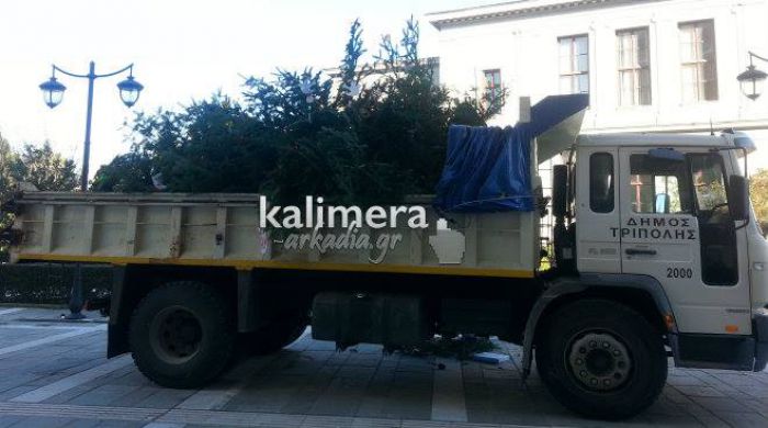 &Eta; &Tau;&rho;ί&pi;&omicron;&lambda;&eta; &laquo;&beta;&gamma;ά&zeta;&epsilon;&iota;&raquo; &tau;&alpha; &gamma;&iota;&omicron;&rho;&tau;&iota;&nu;ά &tau;&eta;&sigmaf;! (&epsilon;&iota;&kappa;ό&nu;&epsilon;&sigmaf;)