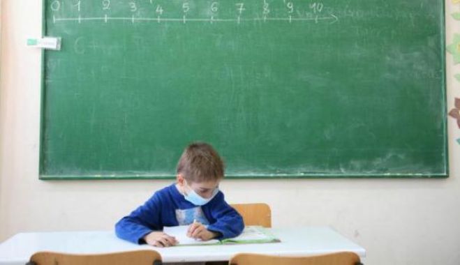 Σήμερα στέλνονται οι μάσκες στα σχολεία της Αρκαδίας - Αγώνας δρόμου από τους Δήμους μέσα στο Σαββατοκύριακο