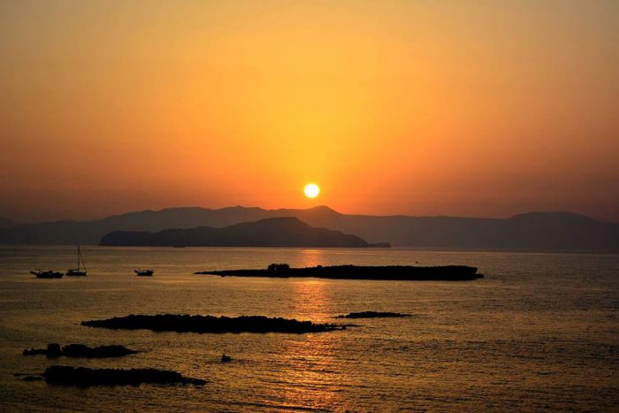 &Eta; &phi;&omega;&tau;&omicron;&gamma;&rho;&alpha;&phi;ί&alpha; &tau;&eta;&sigmaf; Έ&lambda;&epsilon;&nu;&alpha;&sigmaf; &Sigma;&mu;&upsilon;&rho;&nu;&iota;ώ&tau;&eta; &alpha;&pi;ό &tau;&eta;&nu; &Tau;&rho;ί&pi;&omicron;&lambda;&eta; &sigma;&tau;&omicron; &delta;&iota;&alpha;&gamma;&omega;&nu;&iota;&sigma;&mu;ό &tau;&omicron;&upsilon; citycampus.gr!