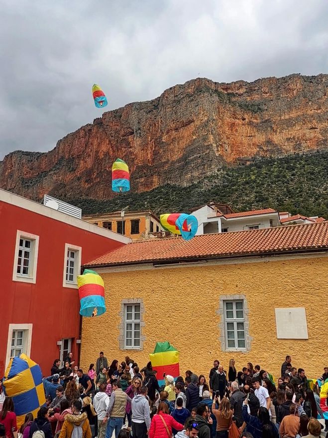 &Tau;&omicron; &Mu;ή&nu;&upsilon;&mu;&alpha; &tau;&omicron;&upsilon; &Alpha;&epsilon;&rho;ό&sigma;&tau;&alpha;&tau;&omicron;&upsilon; &sigma;&tau;&omicron; &Lambda;&epsilon;&omega;&nu;ί&delta;&iota;&omicron;! (vd)