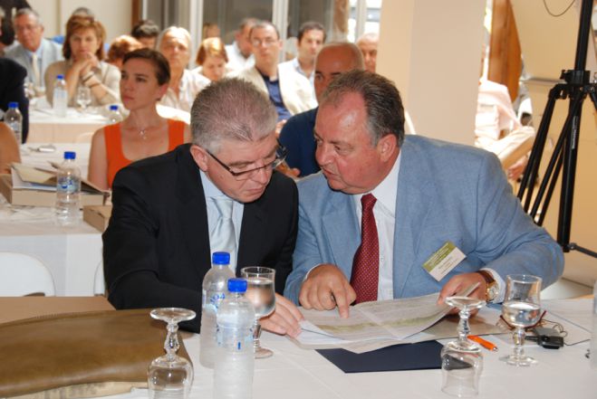 &Alpha;&nu;&delta;&rho;έ&alpha;&sigmaf; &Lambda;&upsilon;&kappa;&omicron;&upsilon;&rho;έ&nu;&tau;&zeta;&omicron;&sigmaf;: "&Delta;&epsilon;&nu; &epsilon;ί&pi;&alpha; &alpha;&kappa;ό&mu;&alpha; &tau;&eta;&nu; &tau;&epsilon;&lambda;&epsilon;&upsilon;&tau;&alpha;ί&alpha; &lambda;έ&xi;&eta; &sigma;&tau;&eta;&nu; &pi;&omicron;&lambda;&iota;&tau;&iota;&kappa;ή"!