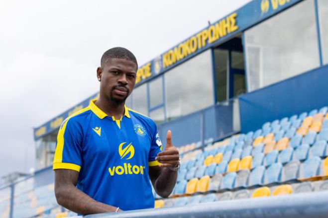 &Delta;&alpha;&nu;&epsilon;&iota;&kappa;ό&sigmaf; &sigma;&epsilon; &omicron;&mu;ά&delta;&alpha; &tau;&eta;&sigmaf; &Tau;&omicron;&upsilon;&rho;&kappa;ί&alpha;&sigmaf; &omicron; Soni &tau;&omicron;&upsilon; &Alpha;&sigma;&tau;έ&rho;&alpha;