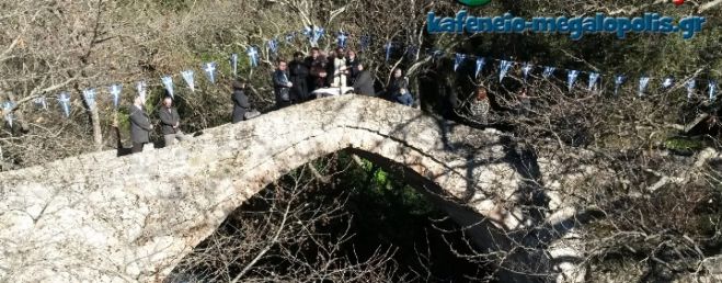 Ο Αγιασμός των υδάτων στις Πηγές Ευρώτα και στον Λούσιο ποταμό