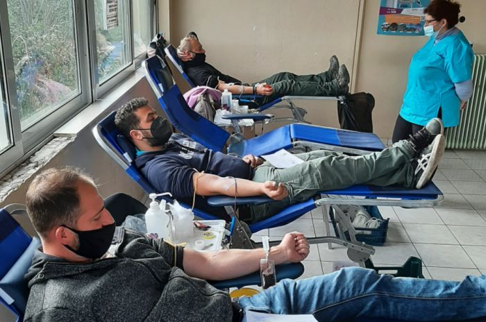 &Mu;&epsilon;&gamma;&alpha;&lambda;ό&pi;&omicron;&lambda;&eta; | &Omicron;&lambda;&omicron;&kappa;&lambda;&eta;&rho;ώ&theta;&eta;&kappa;&epsilon; &tau;&omicron; 2&eta;&mu;&epsilon;&rho;&omicron; &epsilon;&theta;&epsilon;&lambda;&omicron;&nu;&tau;&iota;&kappa;ή&sigmaf; &alpha;&iota;&mu;&omicron;&delta;&omicron;&sigma;ί&alpha;&sigmaf; &sigma;&tau;&omicron; &Omicron;&rho;&upsilon;&chi;&epsilon;ί&omicron; &Lambda;&iota;&gamma;&nu;&iota;&tau;&iota;&kappa;ή&sigmaf; (&epsilon;&iota;&kappa;ό&nu;&epsilon;&sigmaf;)