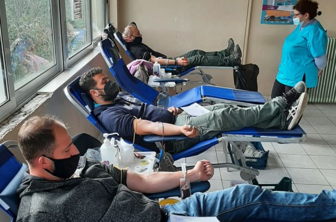 &Mu;&epsilon;&gamma;&alpha;&lambda;ό&pi;&omicron;&lambda;&eta; | &Omicron;&lambda;&omicron;&kappa;&lambda;&eta;&rho;ώ&theta;&eta;&kappa;&epsilon; &tau;&omicron; 2&eta;&mu;&epsilon;&rho;&omicron; &epsilon;&theta;&epsilon;&lambda;&omicron;&nu;&tau;&iota;&kappa;ή&sigmaf; &alpha;&iota;&mu;&omicron;&delta;&omicron;&sigma;ί&alpha;&sigmaf; &sigma;&tau;&omicron; &Omicron;&rho;&upsilon;&chi;&epsilon;ί&omicron; &Lambda;&iota;&gamma;&nu;&iota;&tau;&iota;&kappa;ή&sigmaf; (&epsilon;&iota;&kappa;ό&nu;&epsilon;&sigmaf;)