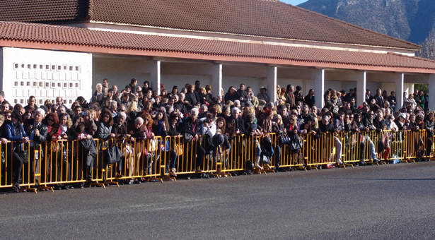 &Gamma;&iota;&alpha; &mu;&iota;&alpha; &theta;έ&sigma;&eta; &pi;ά&rho;&kappa;&iota;&nu;&gamma;&kappa; &ndash; &Tau;&alpha;&lambda;&alpha;&iota;&pi;&omega;&rho;ή&theta;&eta;&kappa;&alpha;&nu; &chi;&iota;&lambda;&iota;ά&delta;&epsilon;&sigmaf; &epsilon;&pi;&iota;&sigma;&kappa;έ&pi;&tau;&epsilon;&sigmaf; &pi;&omicron;&upsilon; ή&rho;&theta;&alpha;&nu; &sigma;&tau;&eta;&nu; &Tau;&rho;ί&pi;&omicron;&lambda;&eta; &gamma;&iota;&alpha; &tau;&eta;&nu; &omicron;&rho;&kappa;&omega;&mu;&omicron;&sigma;ί&alpha;