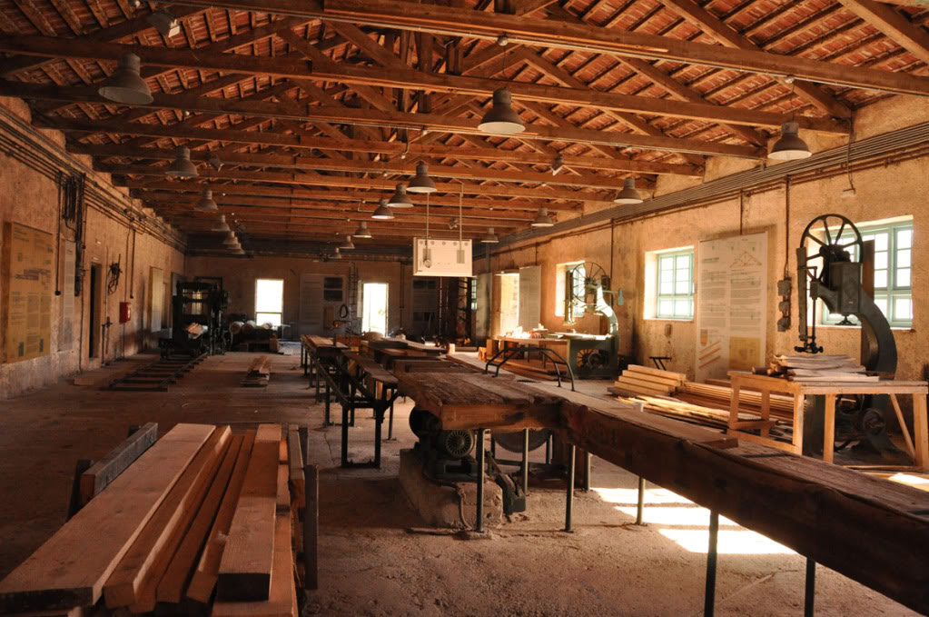 &Epsilon;&nu;&tau;&upsilon;&pi;&omega;&sigma;&iota;&alpha;&kappa;ό &beta;ί&nu;&tau;&epsilon;&omicron; - &Eta; &nu;ό&mu;&iota;&mu;&eta; &upsilon;&lambda;&omicron;&tau;&omicron;&mu;ί&alpha; &sigma;&tau;&omicron; &Mu;&alpha;ί&nu;&alpha;&lambda;&omicron; &kappa;&alpha;&iota; &tau;&omicron; &pi;&alpha;&lambda;&iota;ό &pi;&rho;&iota;&sigma;&tau;ή&rho;&iota;&omicron; &tau;&omicron;&upsilon; &Chi;&rho;&upsilon;&sigma;&omicron;&beta;&iota;&tau;&sigma;ί&omicron;&upsilon; (&nu;&upsilon;&nu; &Mu;&omicron;&upsilon;&sigma;&epsilon;ί&omicron; &Delta;&alpha;&sigma;&iota;&kappa;ή&sigmaf; &Iota;&sigma;&tau;&omicron;&rho;ί&alpha;&sigmaf;)