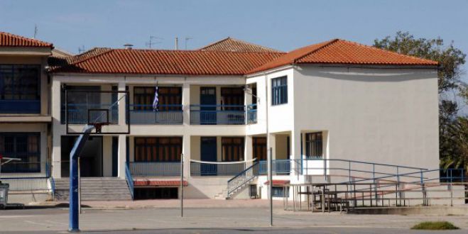 Γρίπη | Εκλεισαν τρία σχολεία στη Θεσσαλονίκη - Συναγερμός στο υπουργείο Παιδείας