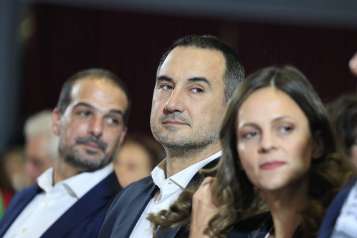 &Nu;έ&alpha; &Alpha;&rho;&iota;&sigma;&tau;&epsilon;&rho;ά | &Alpha;&nu;&epsilon;&xi;&alpha;&rho;&tau;&eta;&tau;&omicron;&pi;&omicron;&iota;ή&theta;&eta;&kappa;&alpha;&nu; 7 &beta;&omicron;&upsilon;&lambda;&epsilon;&upsilon;&tau;έ&sigmaf;, &kappa;&epsilon;ί&mu;&epsilon;&nu;&omicron; &alpha;&pi;&omicron;&chi;ώ&rho;&eta;&sigma;&eta;&sigmaf; &alpha;&pi;ό 150 &sigma;&tau;&epsilon;&lambda;έ&chi;&eta; &sigma;&upsilon;&nu;&omicron;&lambda;&iota;&kappa;ά