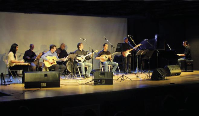 &Sigma;&upsilon;&nu;&alpha;&upsilon;&lambda;ί&alpha; έ&nu;&tau;&epsilon;&chi;&nu;&eta;&sigmaf; &omicron;&rho;&chi;ή&sigma;&tau;&rho;&alpha;&sigmaf; &sigma;&tau;&eta;&nu; &Pi;&lambda;&alpha;&tau;&epsilon;ί&alpha; Ά&rho;&epsilon;&omega;&sigmaf;!