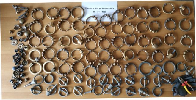 &Alpha;&rho;&gamma;&omicron;&lambda;ί&delta;&alpha; | &Epsilon;&xi;&iota;&chi;&nu;&iota;ά&sigma;&tau;&eta;&kappa;&alpha;&nu; &kappa;&lambda;&omicron;&pi;έ&sigmaf; &sigma;&epsilon; &epsilon;&kappa;&kappa;&lambda;&eta;&sigma;ί&epsilon;&sigmaf; &kappa;&alpha;&iota; &nu;&epsilon;&kappa;&rho;&omicron;&tau;&alpha;&phi;&epsilon;ί&alpha;