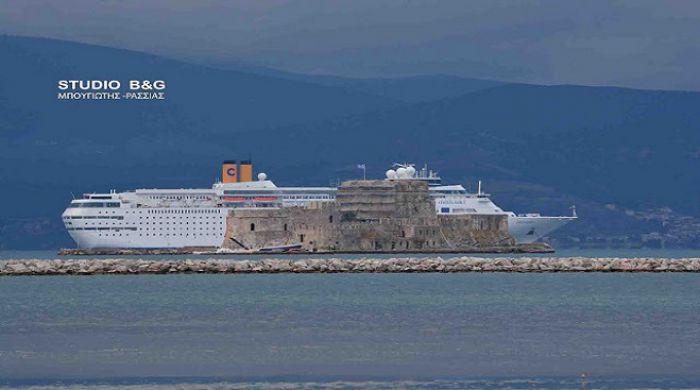 1.213 τουρίστες στο Ναύπλιο με το Costa Neoclassica! (vd)
