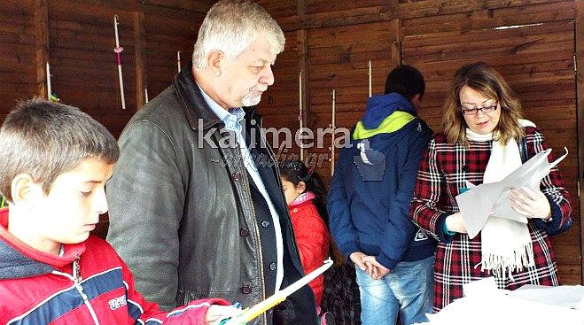 &Chi;&epsilon;&iota;&rho;&omicron;&pi;&omicron;ί&eta;&tau;&epsilon;&sigmaf; &lambda;&alpha;&mu;&pi;ά&delta;&epsilon;&sigmaf; έ&phi;&tau;&iota;&alpha;&xi;&epsilon; &mu;&alpha;&zeta;ί &mu;&epsilon; &mu;&iota;&kappa;&rho;ά &pi;&alpha;&iota;&delta;&iota;ά &omicron; &Delta;ή&mu;&alpha;&rho;&chi;&omicron;&sigmaf; &Tau;&rho;ί&pi;&omicron;&lambda;&eta;&sigmaf;! (&epsilon;&iota;&kappa;ό&nu;&epsilon;&sigmaf;- &beta;ί&nu;&tau;&epsilon;&omicron;)