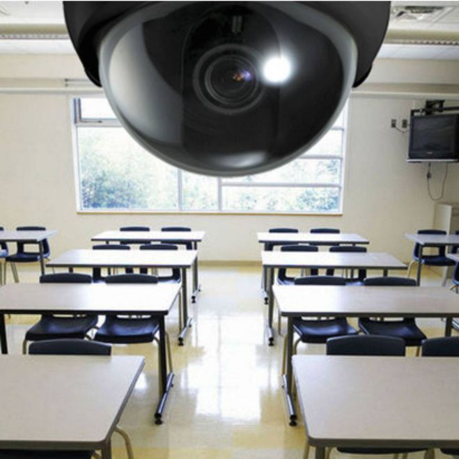 Υπουργείο Παιδείας: &quot;Δεν θα γίνει βιντεοσκόπηση μαθημάτων - Δεν θα μπουν κάμερες, μετάδοση μέσω laptop ή κινητού&quot;